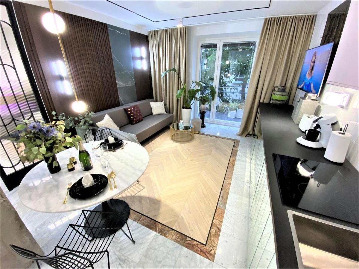 Design+Luxus Apartment Im Zentrum! +Netflix ワルシャワ エクステリア 写真