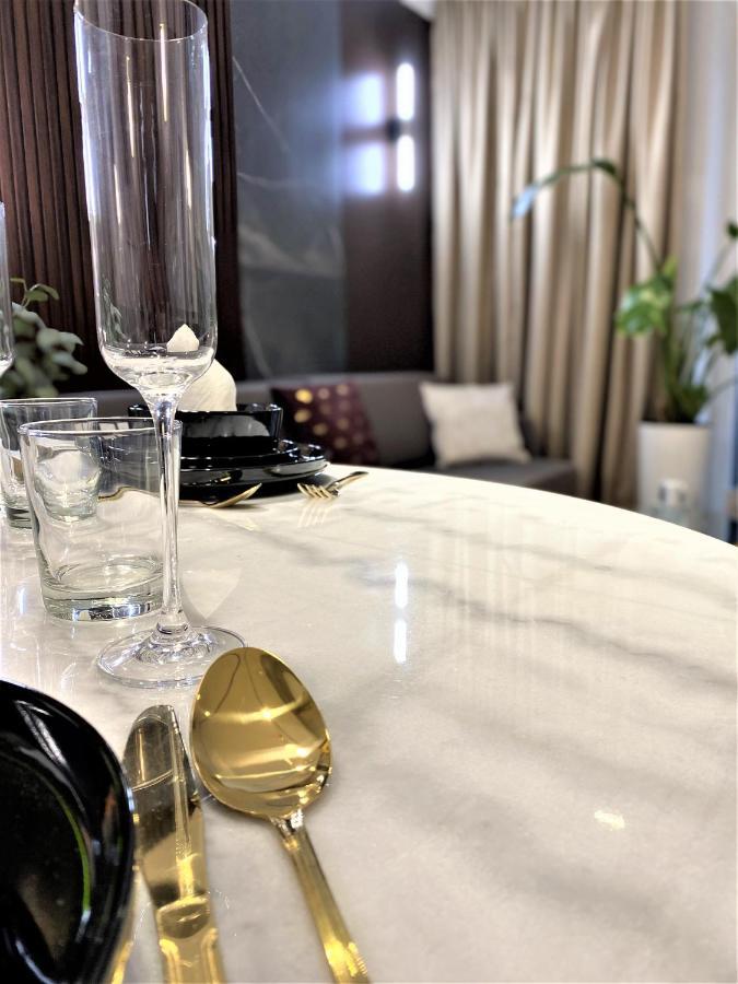 Design+Luxus Apartment Im Zentrum! +Netflix ワルシャワ エクステリア 写真