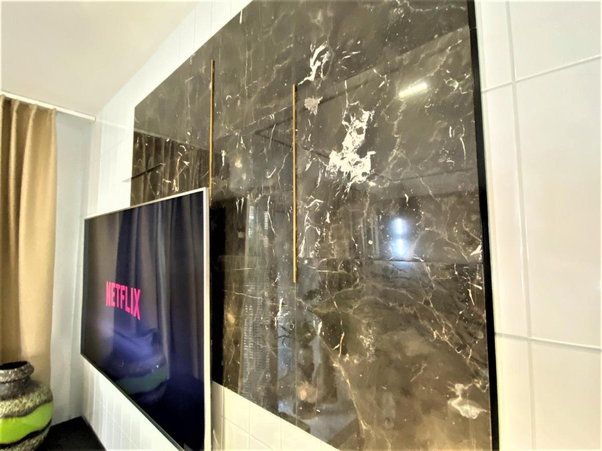 Design+Luxus Apartment Im Zentrum! +Netflix ワルシャワ エクステリア 写真